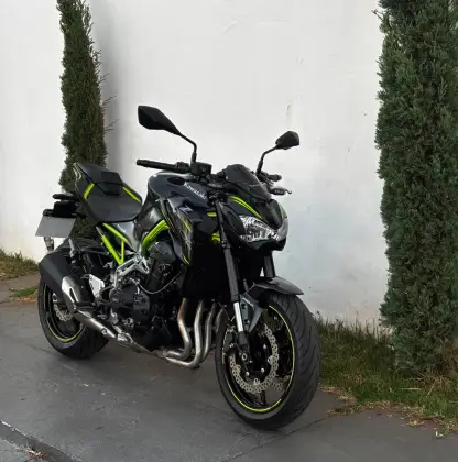 KAWASAKI Z900 