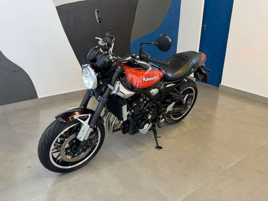 KAWASAKI-Z900RS-2018