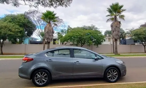 KIA CERATO 1.6 SX 16V FLEX 4P AUTOMÁTICO KIA CERATO 1.6 SX 16V FLEX 4P AUTOMÁTICO