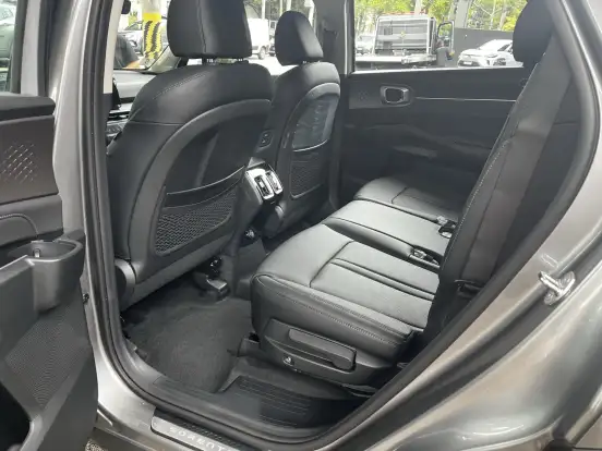 KIA-SORENTO-2025