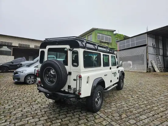 LAND ROVER-DEFENDER-1996