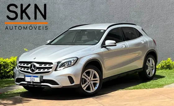 MERCEDES-BENZ GLA 200 1.6 CGI FLEX STYLE 7G-DCT MERCEDES-BENZ GLA 200 1.6 CGI FLEX STYLE 7G-DCT