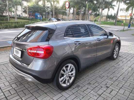 MERCEDES-BENZ-GLA 200-2015