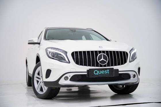 MERCEDES-BENZ GLA 200 1.6 CGI ENDURO 16V TURBO FLEX 4P AUTOMÁTICO