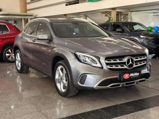 MERCEDES-BENZ-GLA 200-2018