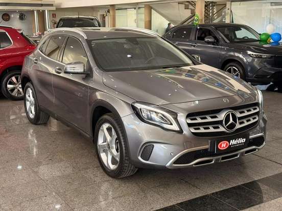 MERCEDES-BENZ-GLA 200-2018