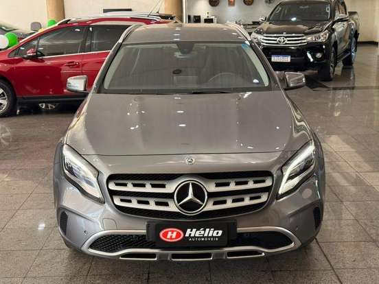 MERCEDES-BENZ-GLA 200-2018