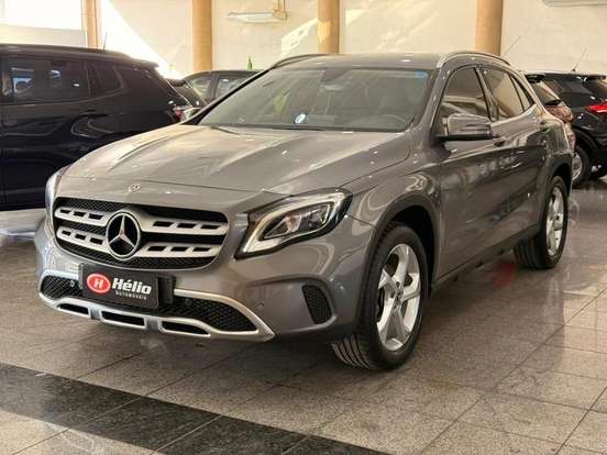 MERCEDES-BENZ-GLA 200-2018