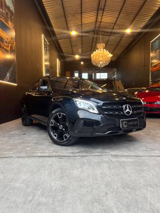 MERCEDES-BENZ GLA 200 1.6 CGI FLEX NIGHT 7G-DCT