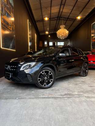 MERCEDES-BENZ-GLA 200-2018