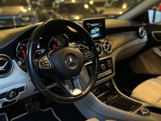 MERCEDES-BENZ-GLA 200-1.6 CGI FLEX NIGHT 7G-DCT MERCEDES-BENZ-GLA 200-2018