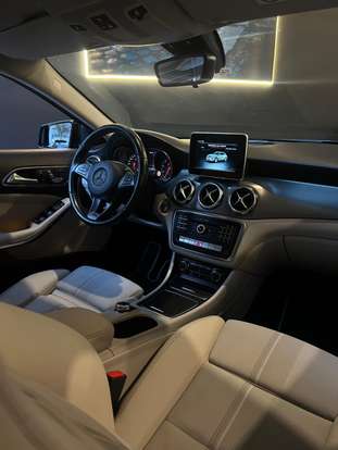 MERCEDES-BENZ-GLA 200-2018