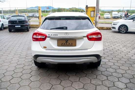 MERCEDES-BENZ-GLA 200-1.6 CGI FLEX STYLE 7G-DCT MERCEDES-BENZ-GLA 200-2018