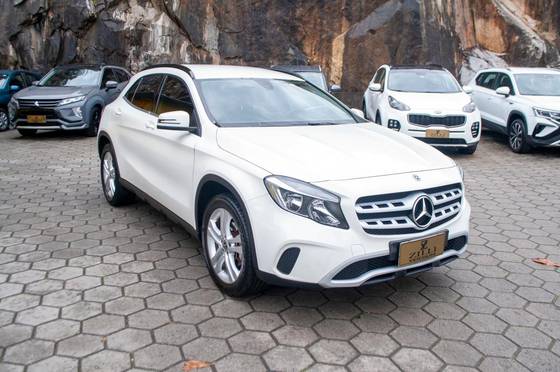 MERCEDES-BENZ GLA 200 1.6 CGI FLEX STYLE 7G-DCT