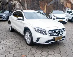 MERCEDES-BENZ GLA 200 1.6 CGI FLEX STYLE 7G-DCT MERCEDES-BENZ GLA 200 1.6 CGI FLEX STYLE 7G-DCT