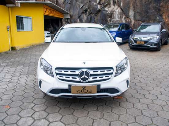 MERCEDES-BENZ-GLA 200-1.6 CGI FLEX STYLE 7G-DCT MERCEDES-BENZ-GLA 200-2018