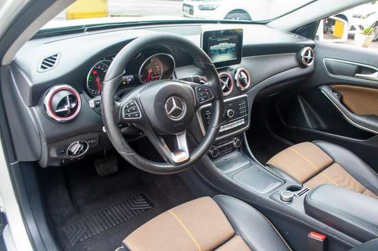 MERCEDES-BENZ-GLA 200-1.6 CGI FLEX STYLE 7G-DCT MERCEDES-BENZ-GLA 200-2018