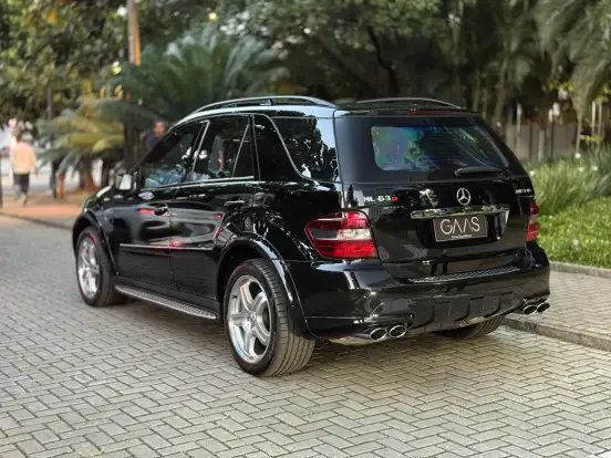 MERCEDES-BENZ-ML 63 AMG-6.2 V8 32V GASOLINA 4P AUTOMÁTICO MERCEDES-BENZ-ML 63 AMG-2007
