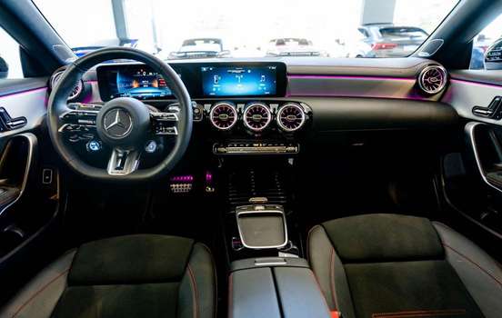 MERCEDES-BENZ-CLA 35 AMG-2024