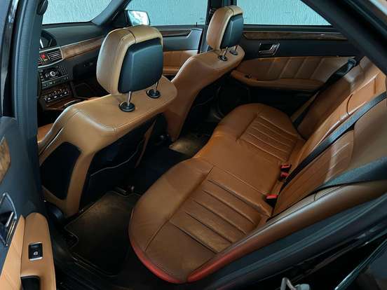 MERCEDES-BENZ-E 550-2010