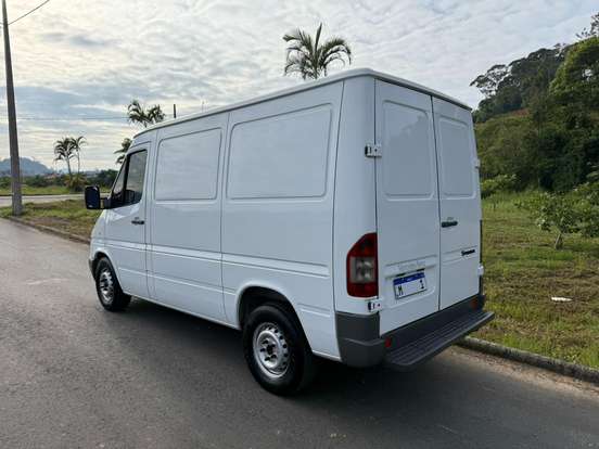 MERCEDES-BENZ-SPRINTER-2011