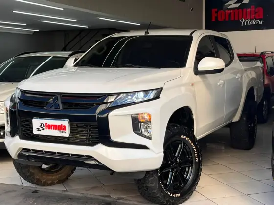 MITSUBISHI L200 TRITON 2.4 16V TURBO DIESEL SPORT GLS CD 4P 4X4 AUTOMÁTICO