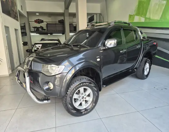 MITSUBISHI L200 TRITON 3.5 HPE 4X4 CD V6 24V FLEX 4P AUTOMÁTICO MITSUBISHI L200 TRITON 3.5 HPE 4X4 CD V6 24V FLEX 4P AUTOMÁTICO