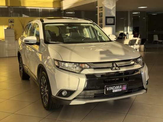 MITSUBISHI-OUTLANDER-2015