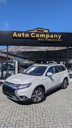 MITSUBISHI-OUTLANDER-2021
