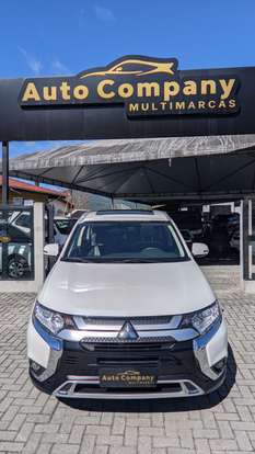MITSUBISHI-OUTLANDER-2021