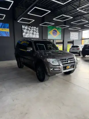 MITSUBISHI-PAJERO-3.2 HPE 4X4 7 LUGARES 16V TURBO INTERCOOLER DIESEL 4P AUTOMÁTICO MITSUBISHI-PAJERO-2015