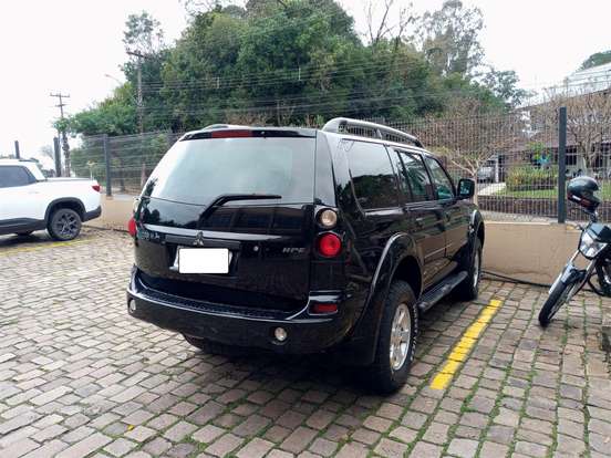 MITSUBISHI-PAJERO-2006