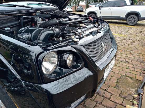 MITSUBISHI-PAJERO-2006