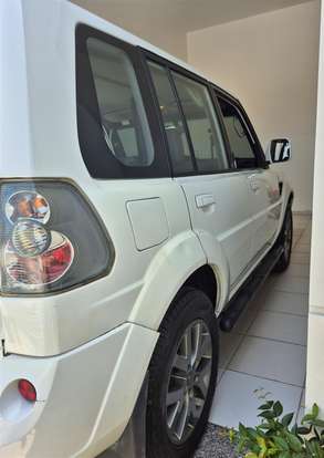 MITSUBISHI-PAJERO TR4-2015
