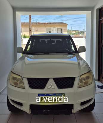 MITSUBISHI-PAJERO TR4-2015