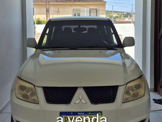 MITSUBISHI-PAJERO TR4-2.0 4X2 16V 140CV FLEX 4P MANUAL MITSUBISHI-PAJERO TR4-2015