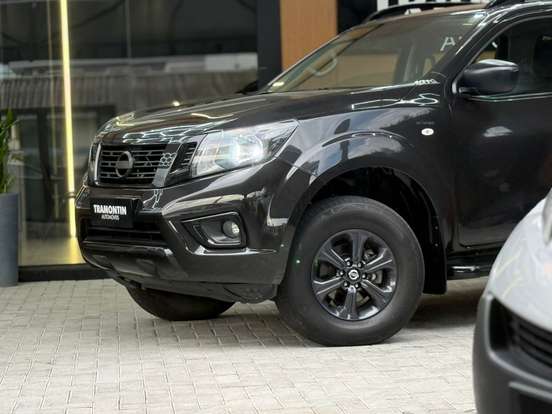 NISSAN-FRONTIER-2020