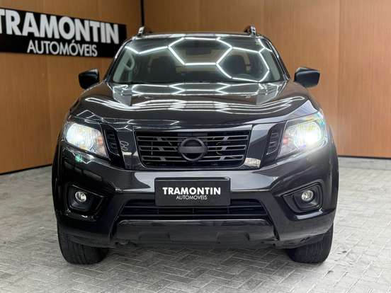 NISSAN-FRONTIER-2020