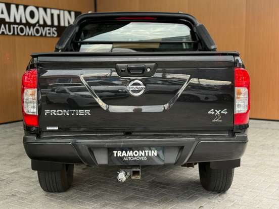 NISSAN-FRONTIER-2020