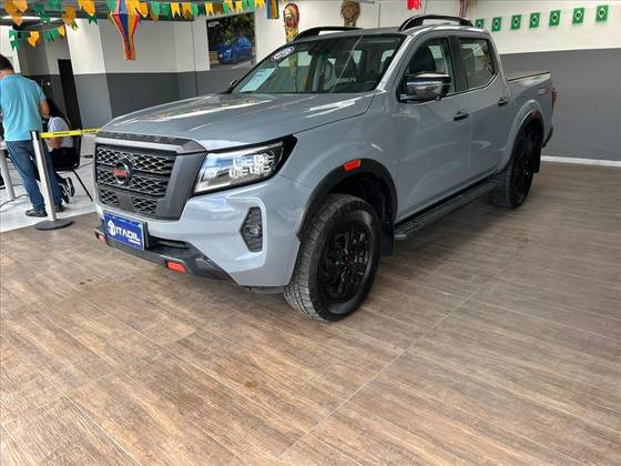 NISSAN FRONTIER 2.3 16V TURBO DIESEL PRO4X CD 4X4 AUTOMÁTICO
