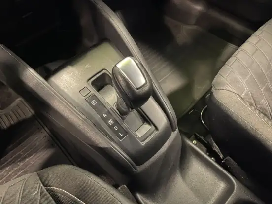NISSAN-KICKS-2022
