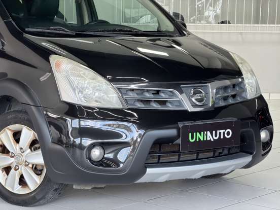 NISSAN-LIVINA-2013