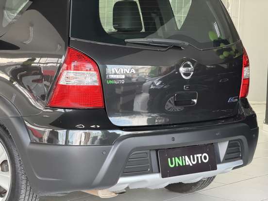 NISSAN-LIVINA-2013
