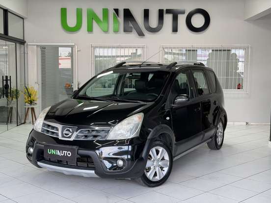 NISSAN-LIVINA-2013