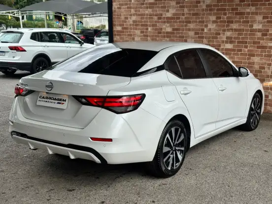 NISSAN-SENTRA-2024