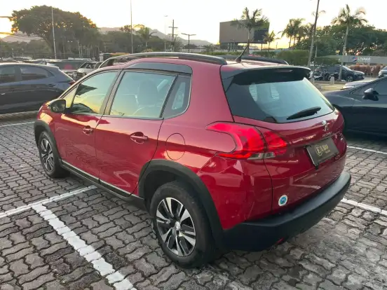 PEUGEOT-2008-2021