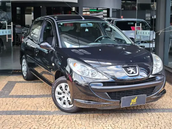 PEUGEOT 207 1.4 XR 8V FLEX 4P MANUAL PEUGEOT 207 1.4 XR 8V FLEX 4P MANUAL