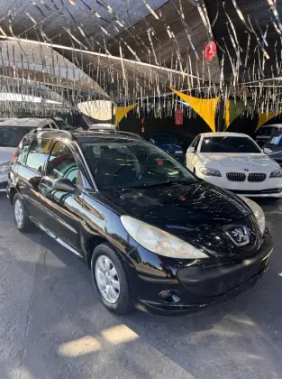 PEUGEOT 207 1.4 XR SW 8V FLEX 4P MANUAL PEUGEOT 207 1.4 XR SW 8V FLEX 4P MANUAL
