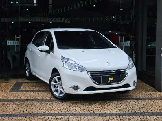 PEUGEOT 208 1.6 ACTIVE PACK 16V FLEX 4P AUTOMÁTICO PEUGEOT 208 1.6 ACTIVE PACK 16V FLEX 4P AUTOMÁTICO