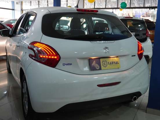 PEUGEOT-208-1.6 ACTIVE PACK 16V FLEX 4P AUTOMÁTICO PEUGEOT-208-2014